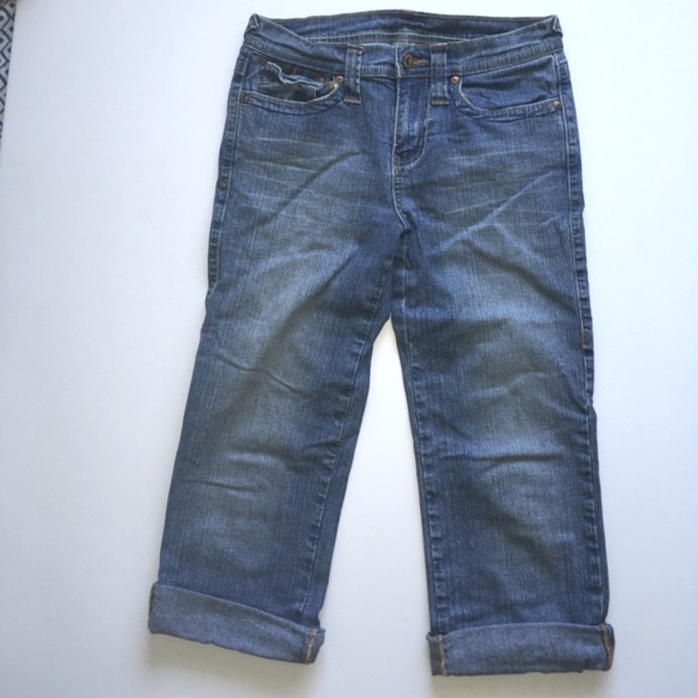 • Cropped jeans •